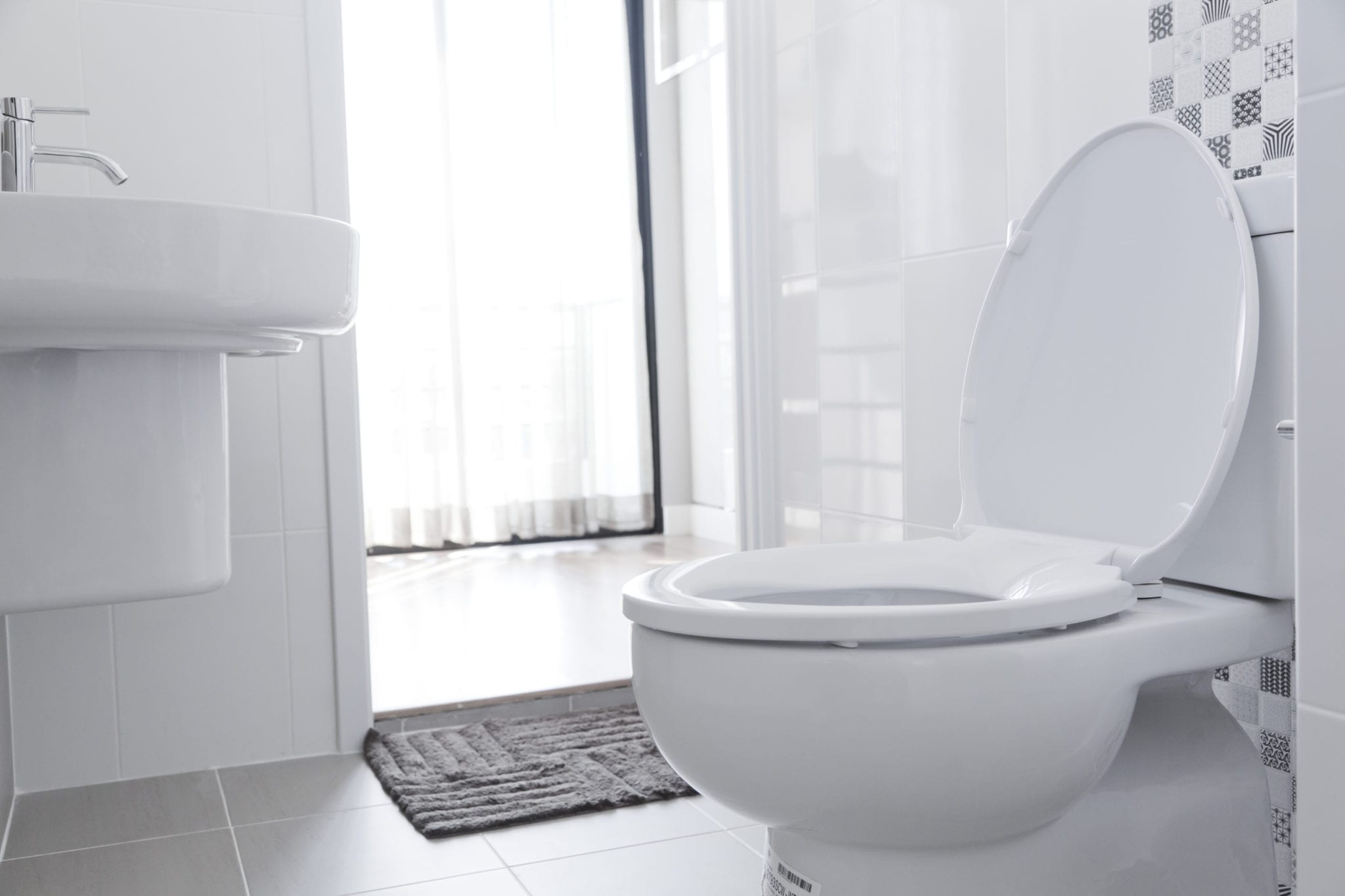 Signs That it May Be Time to Replace Your Toilet