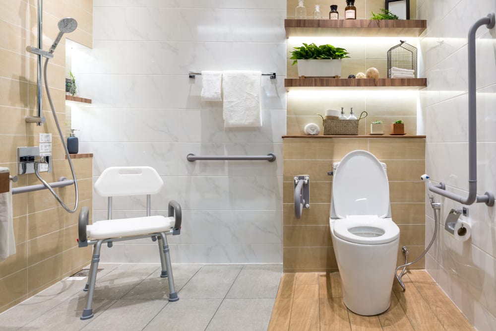 6 Tips to Improve the Safety of a Bathroom for Seniors